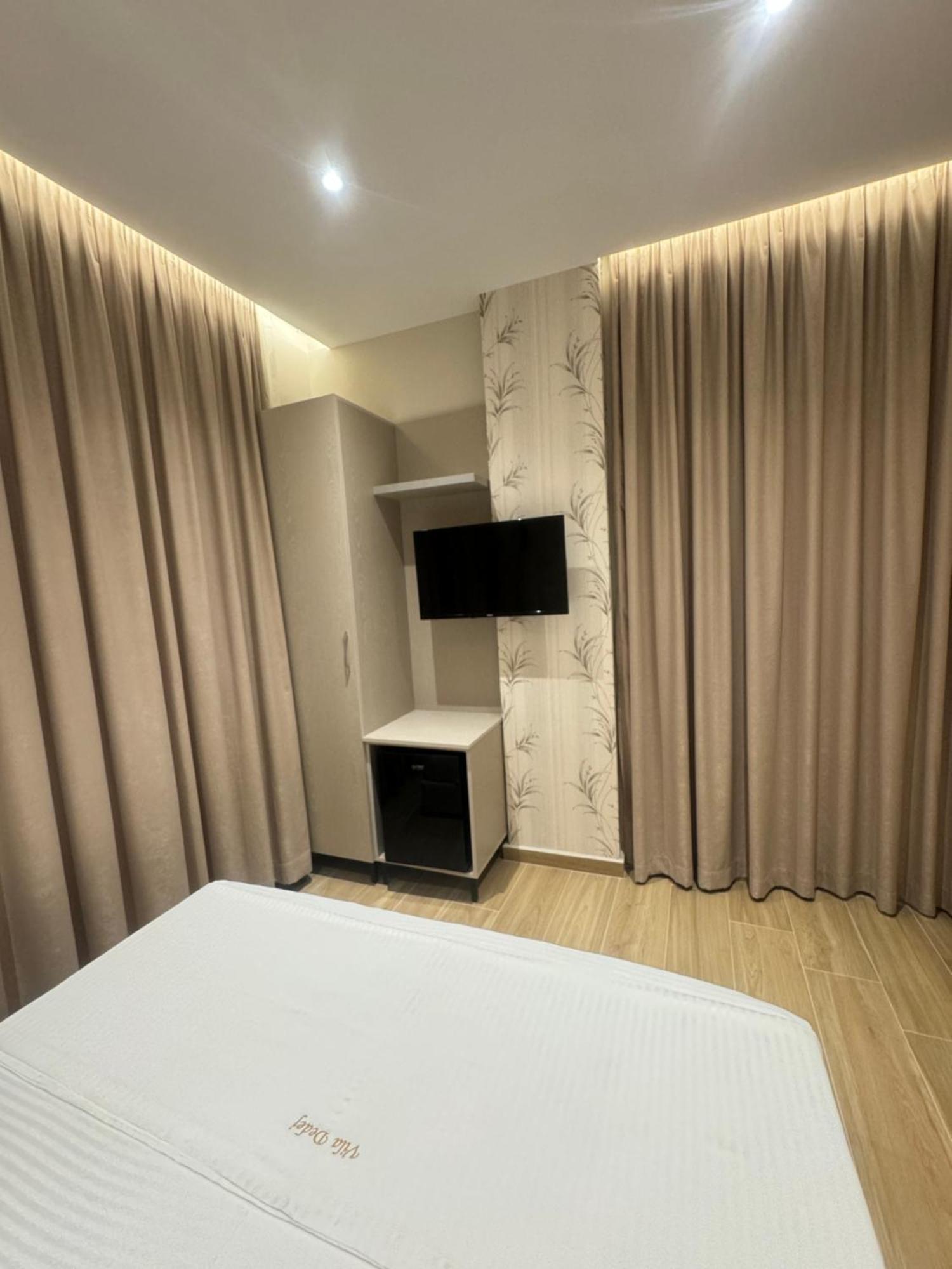 Hotel Vila Dedej Durrës Eksteriør billede