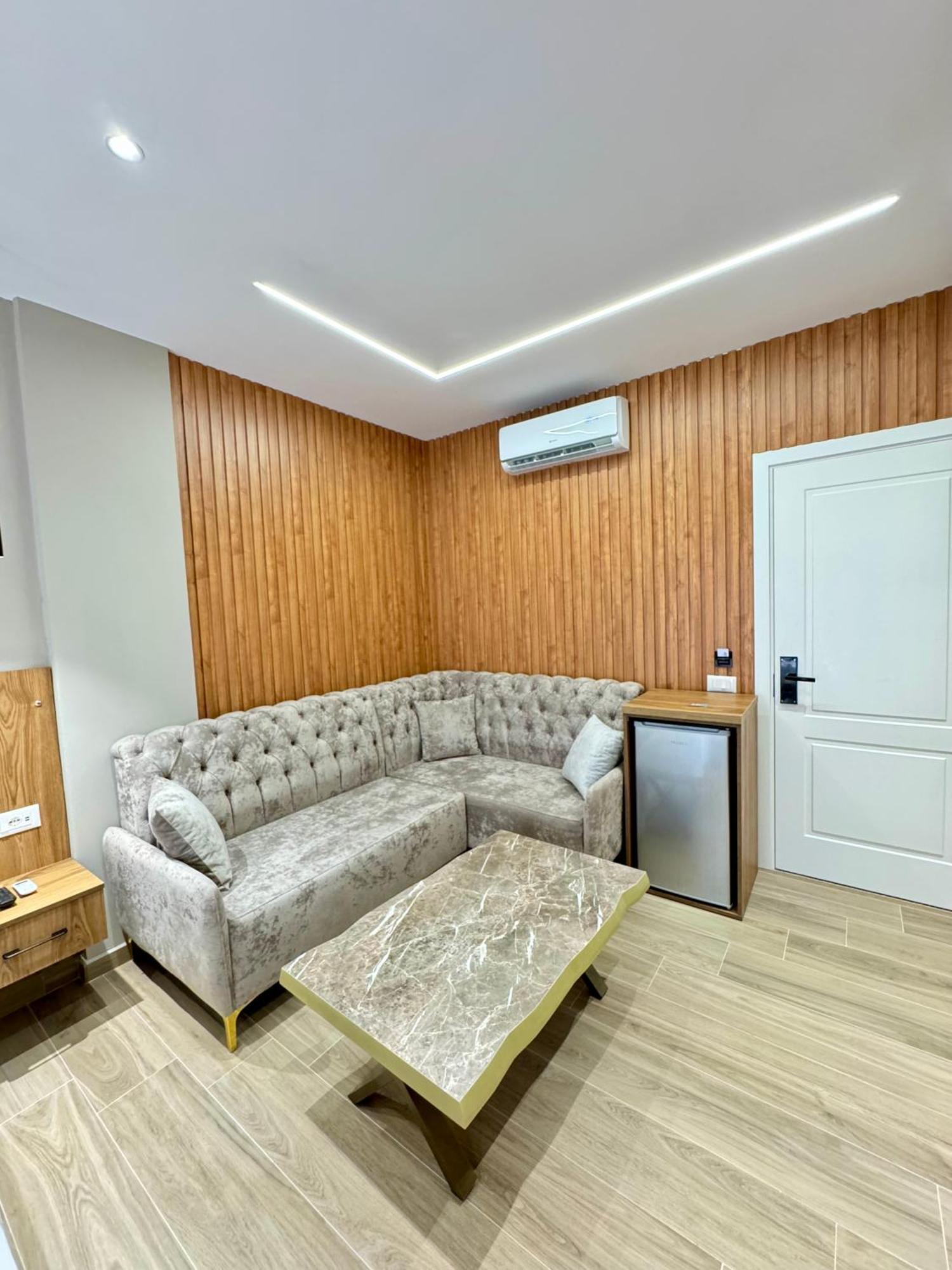 Hotel Vila Dedej Durrës Eksteriør billede
