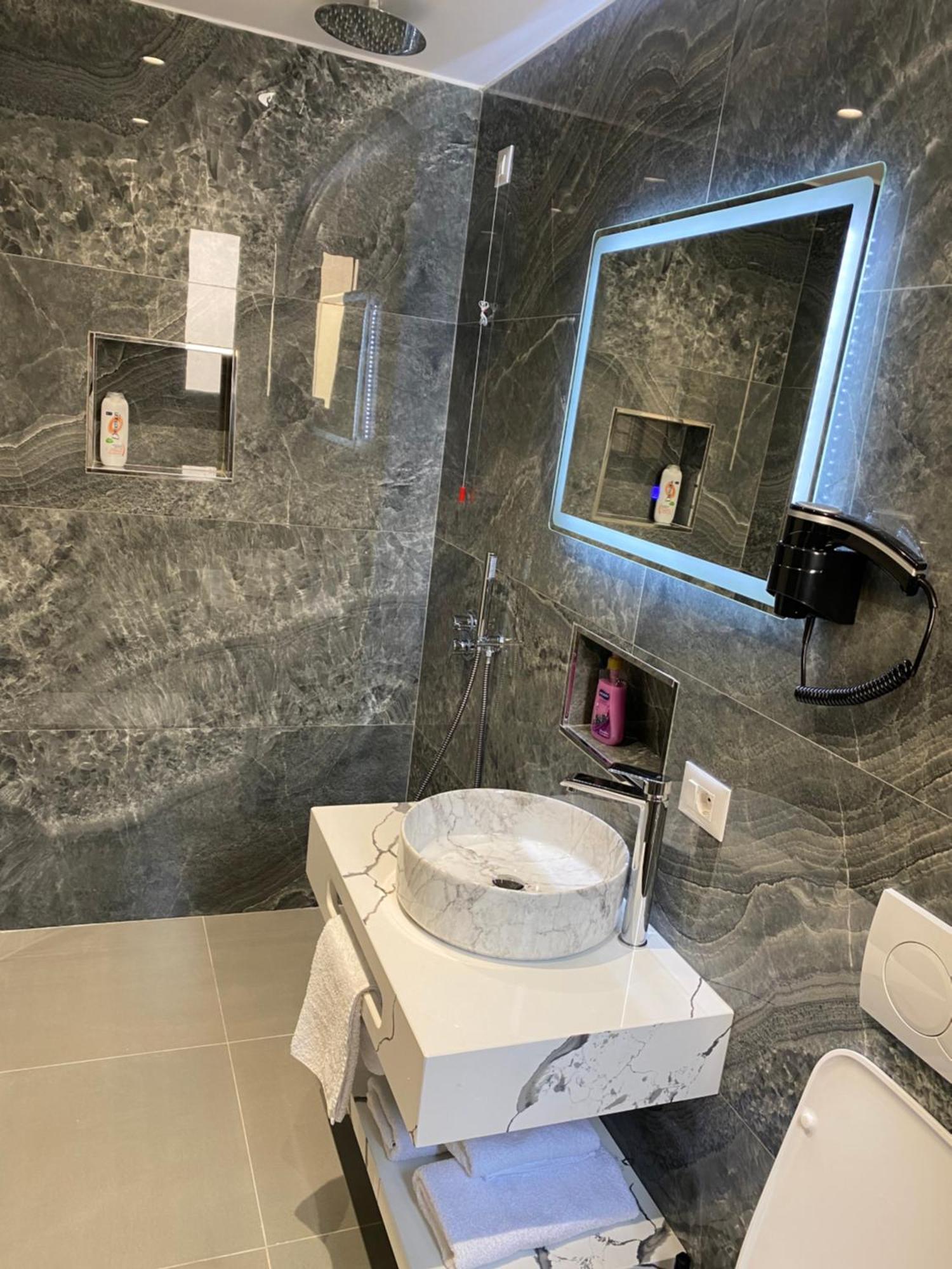 Hotel Vila Dedej Durrës Eksteriør billede